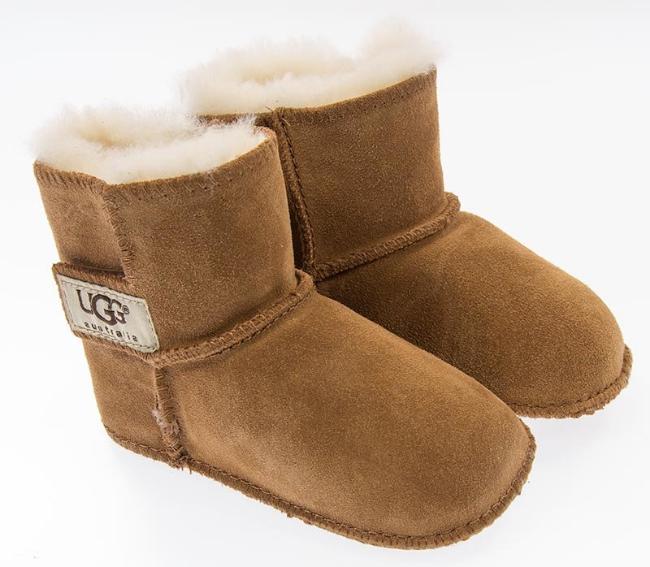 Picture of UGG Erin Baby Boot in Gift Box - Chestnut Suede 