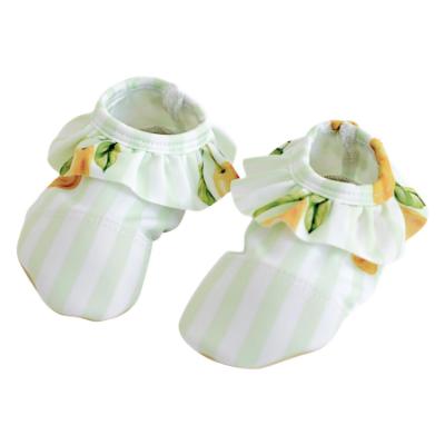 Picture of Meia Pata Girls Pears Ruffle Non Slip Shoe - Lemon Green